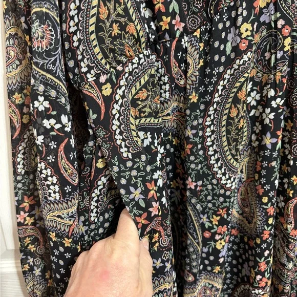 torrid Black Paisley Floral Long-Sleeve A-Line Dress - Picture 4 of 9